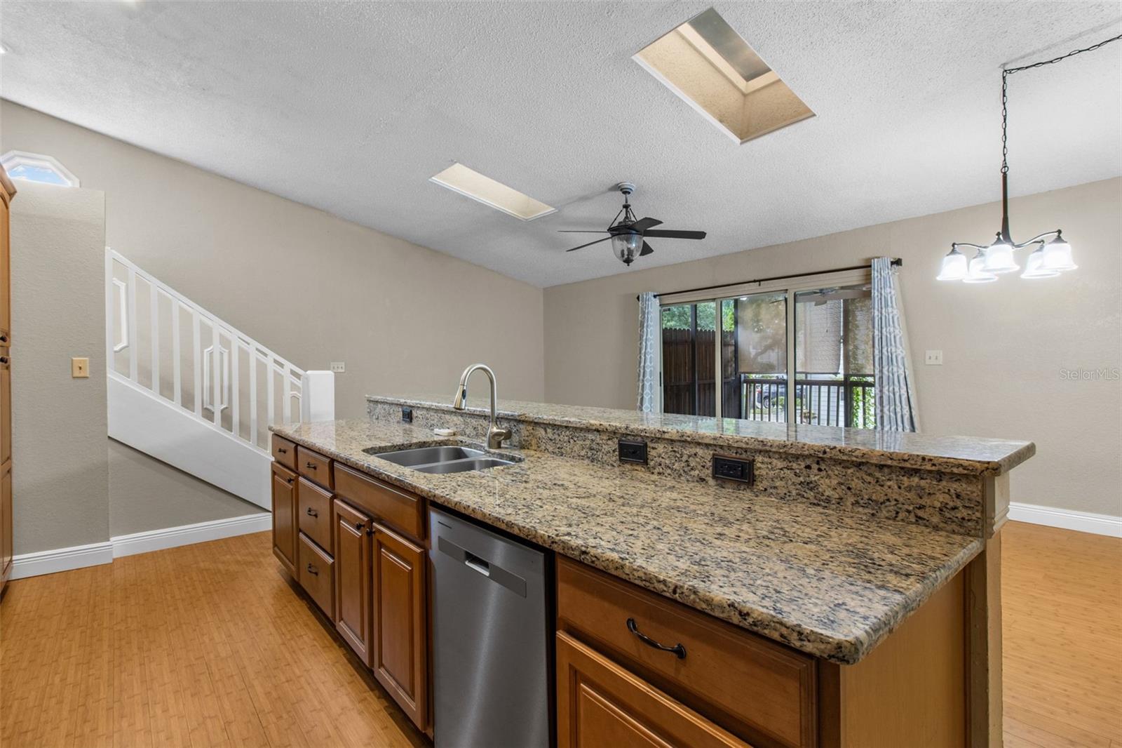 Image 13 of 58 For 6304 92nd Place N 2806