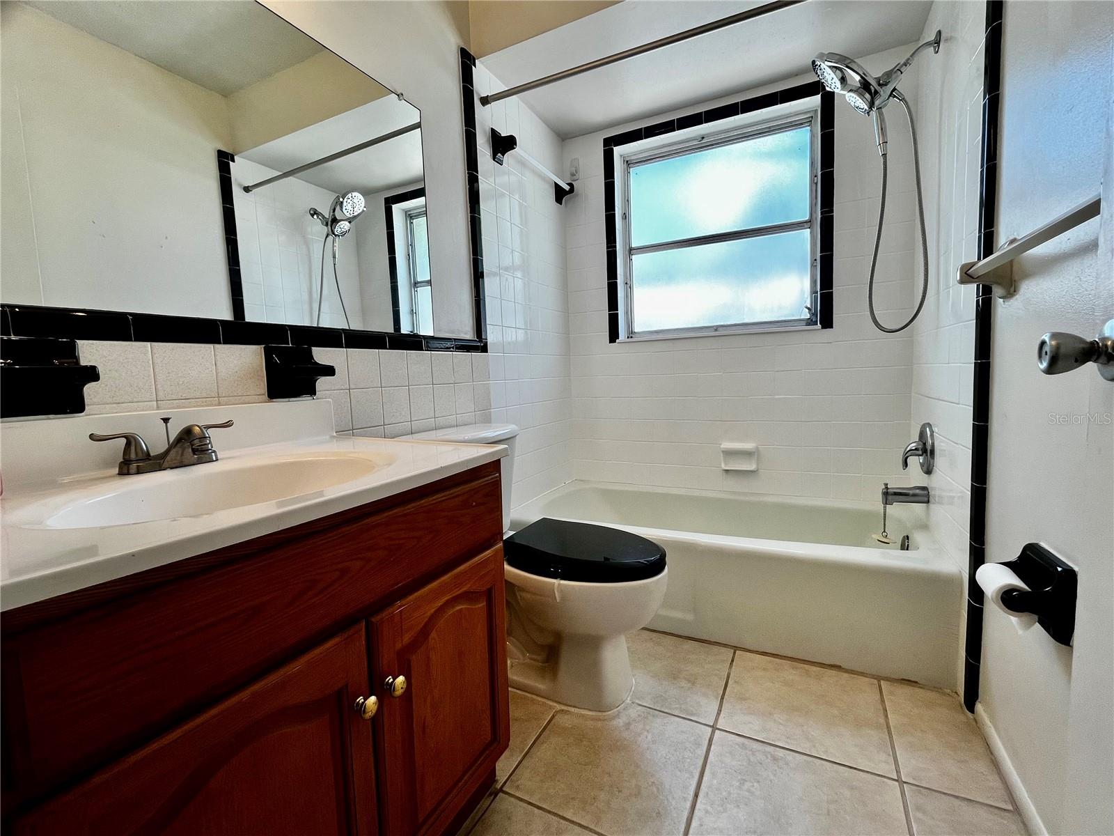 Image 18 of 20 For 15701 Waverly Street 2