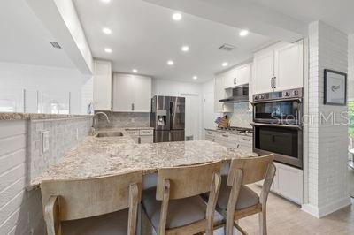 Image 21 of 79 For 1124 35th Avenue Ne