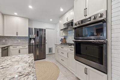 Image 22 of 79 For 1124 35th Avenue Ne