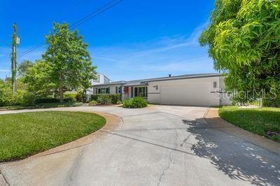 Image 4 of 79 For 1124 35th Avenue Ne