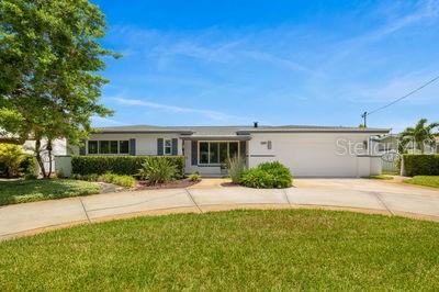 Image 5 of 79 For 1124 35th Avenue Ne