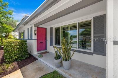 Image 7 of 79 For 1124 35th Avenue Ne