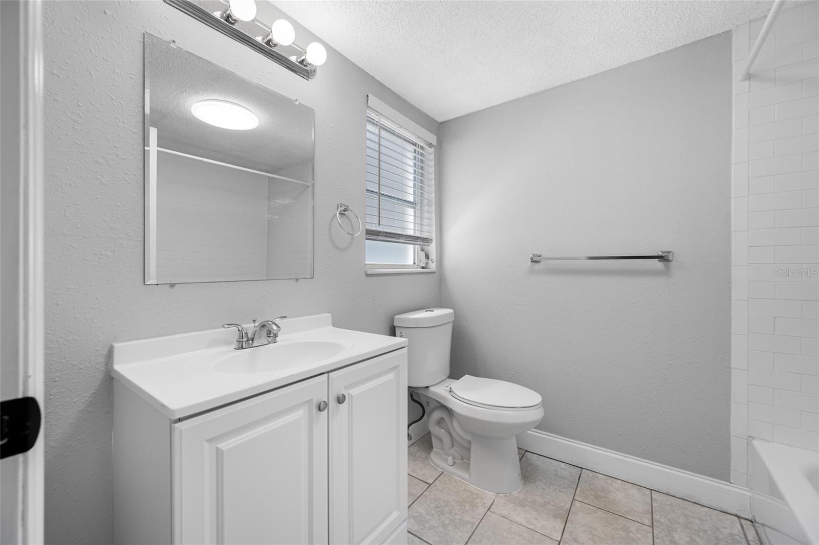 Image 10 of 13 For 1200 Beach Drive Ne 8