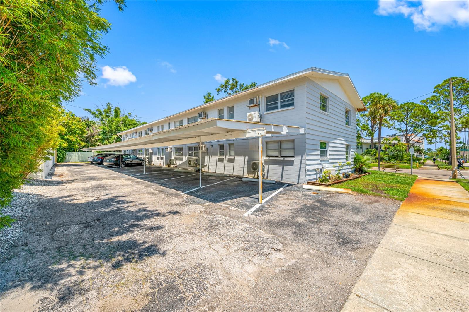 Image 13 of 13 For 1200 Beach Drive Ne 8