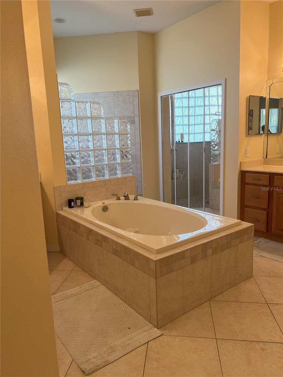 Image 33 of 92 For 1748 Winding Ridge Circle Se