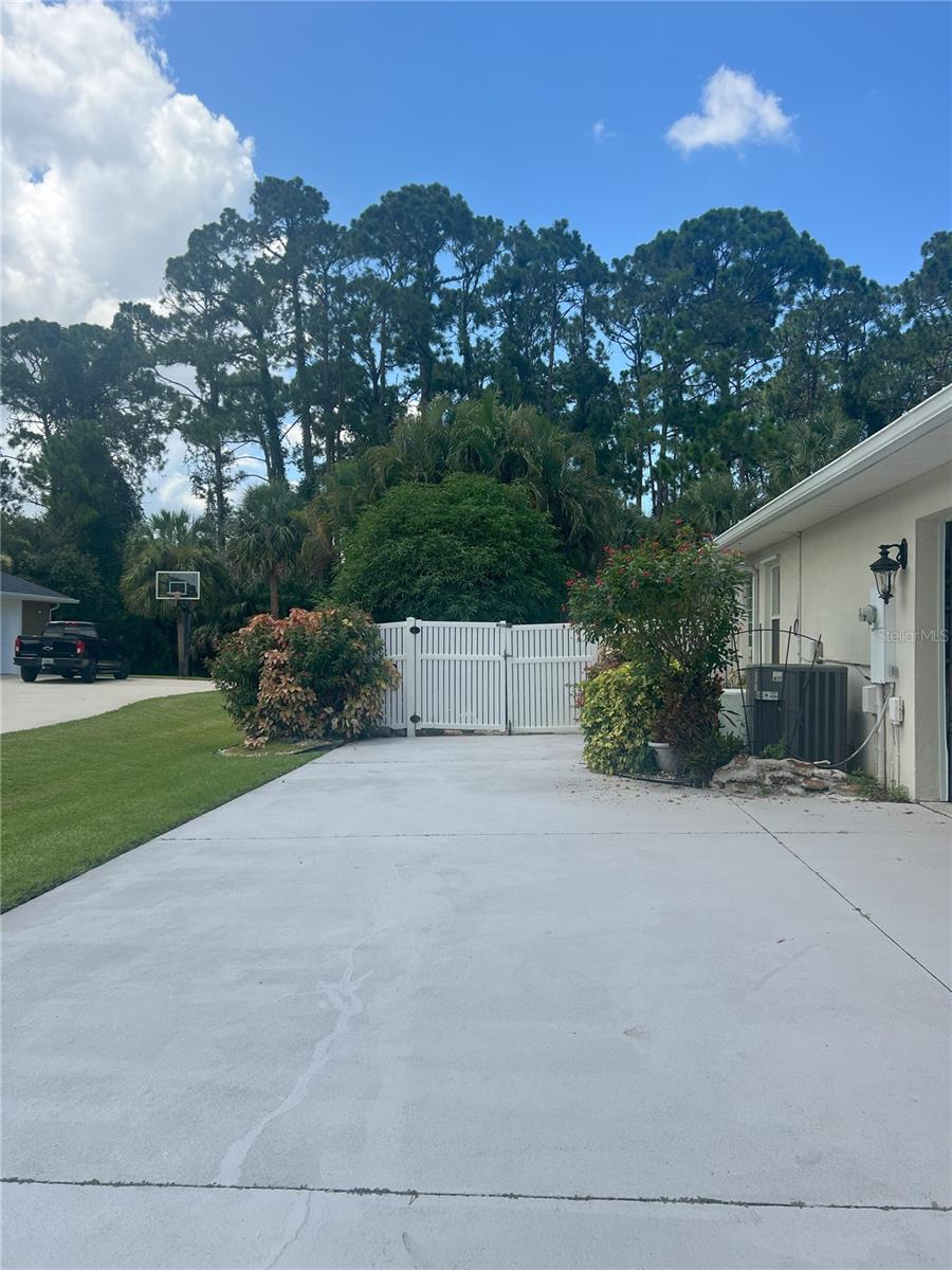 Image 7 of 92 For 1748 Winding Ridge Circle Se