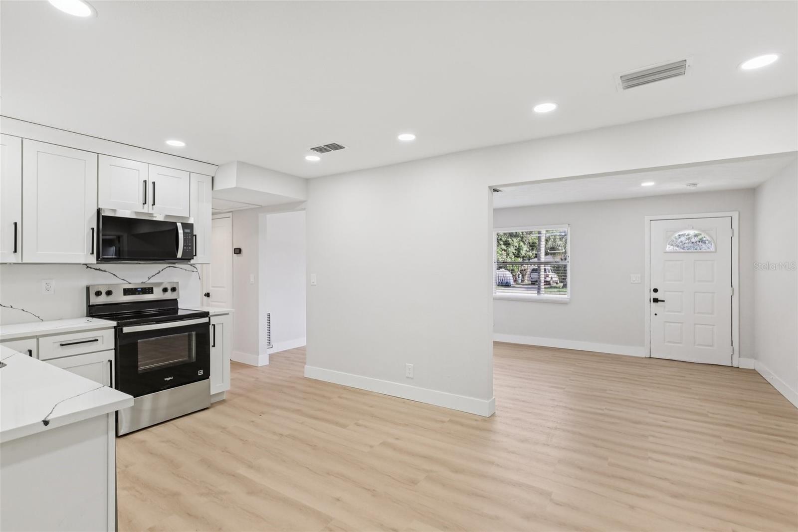 Image 12 of 36 For 2233 Terrace Drive N