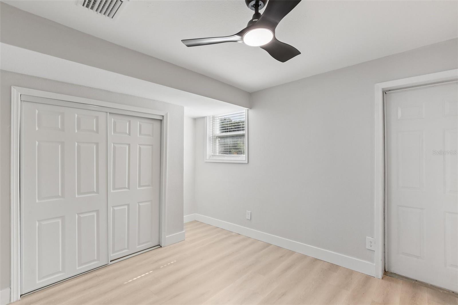 Image 22 of 36 For 2233 Terrace Drive N