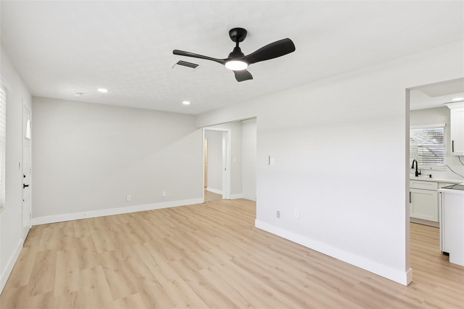 Image 7 of 36 For 2233 Terrace Drive N