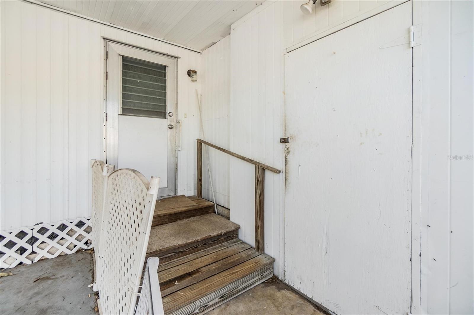 Image 4 of 29 For 5646 Ashen Ave