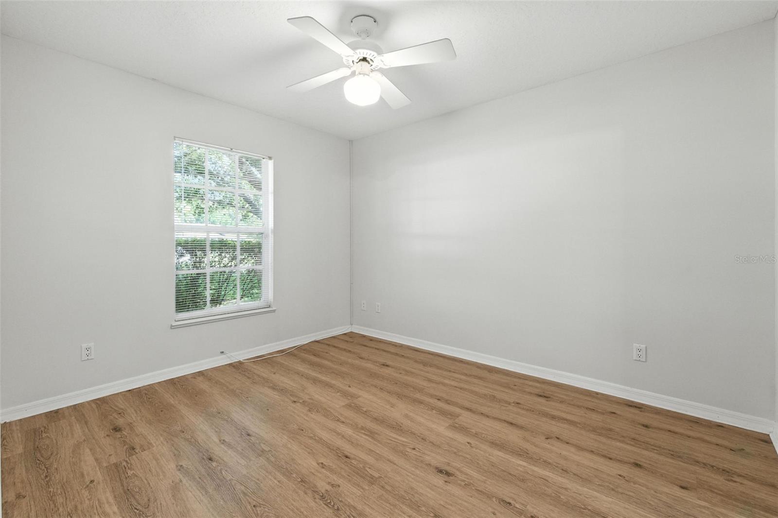 Image 22 of 29 For 38904 5th Avenue