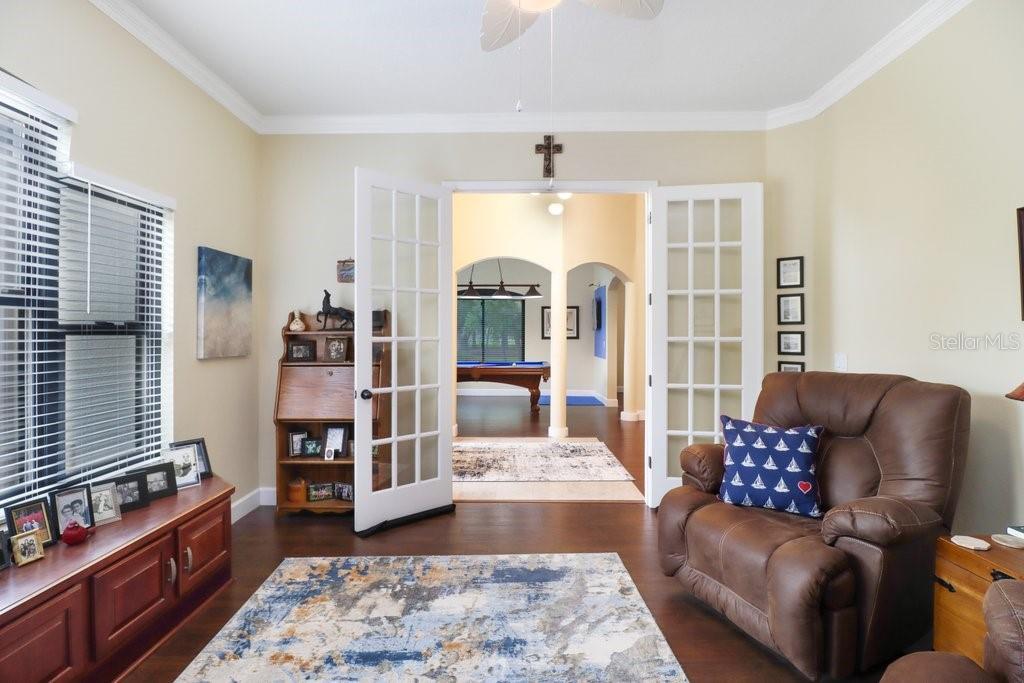 Image 14 of 54 For 8935 Woodleaf Boulevard