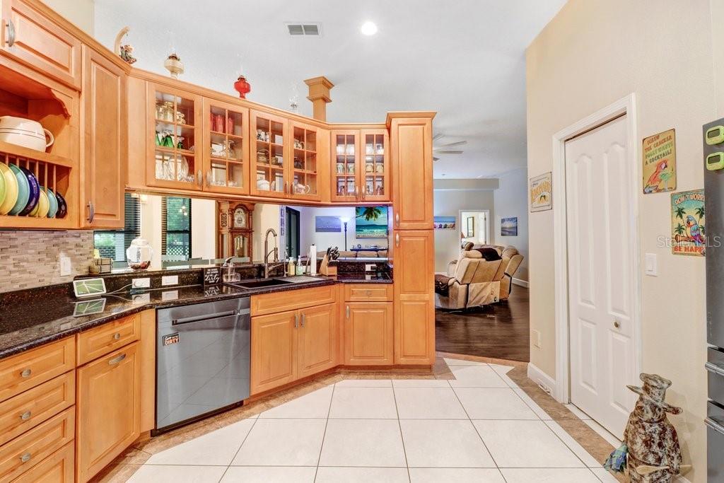 Image 22 of 54 For 8935 Woodleaf Boulevard