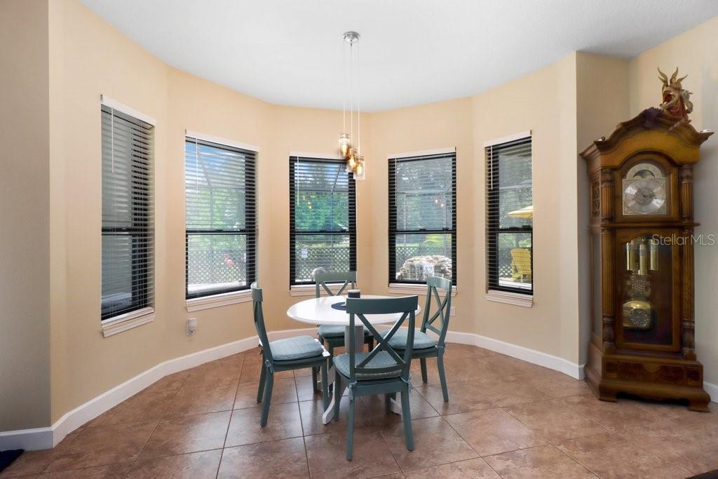 Image 25 of 54 For 8935 Woodleaf Boulevard