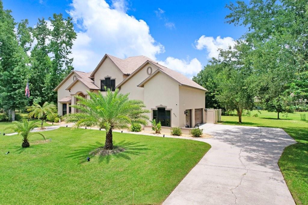 Image 3 of 54 For 8935 Woodleaf Boulevard