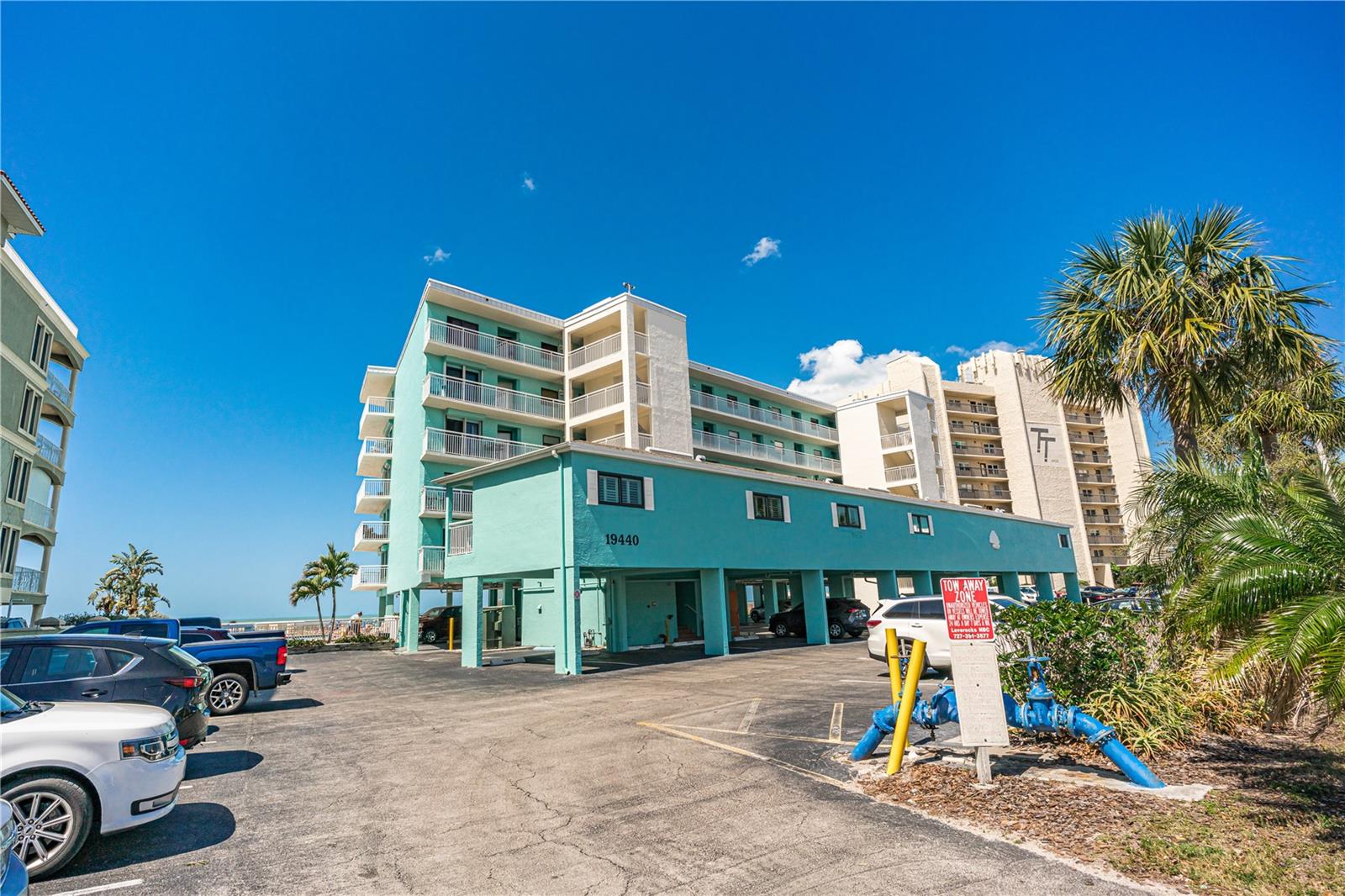 Image 2 of 25 For 19440 Gulf Boulevard 105