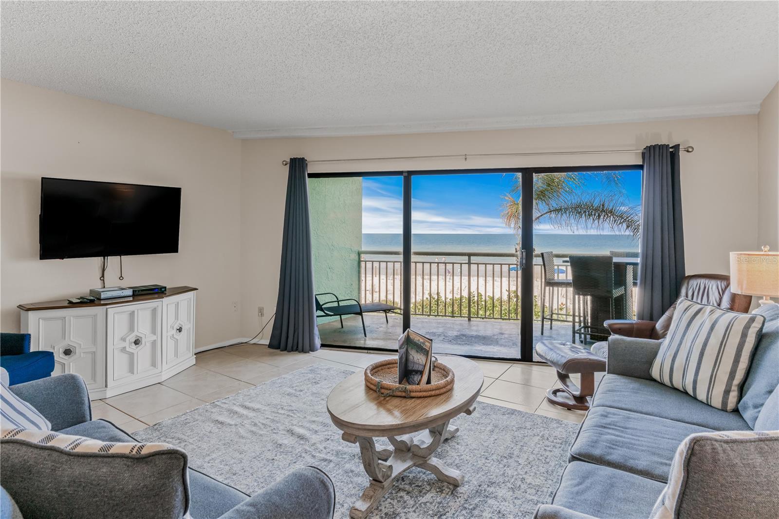Image 3 of 25 For 19440 Gulf Boulevard 105