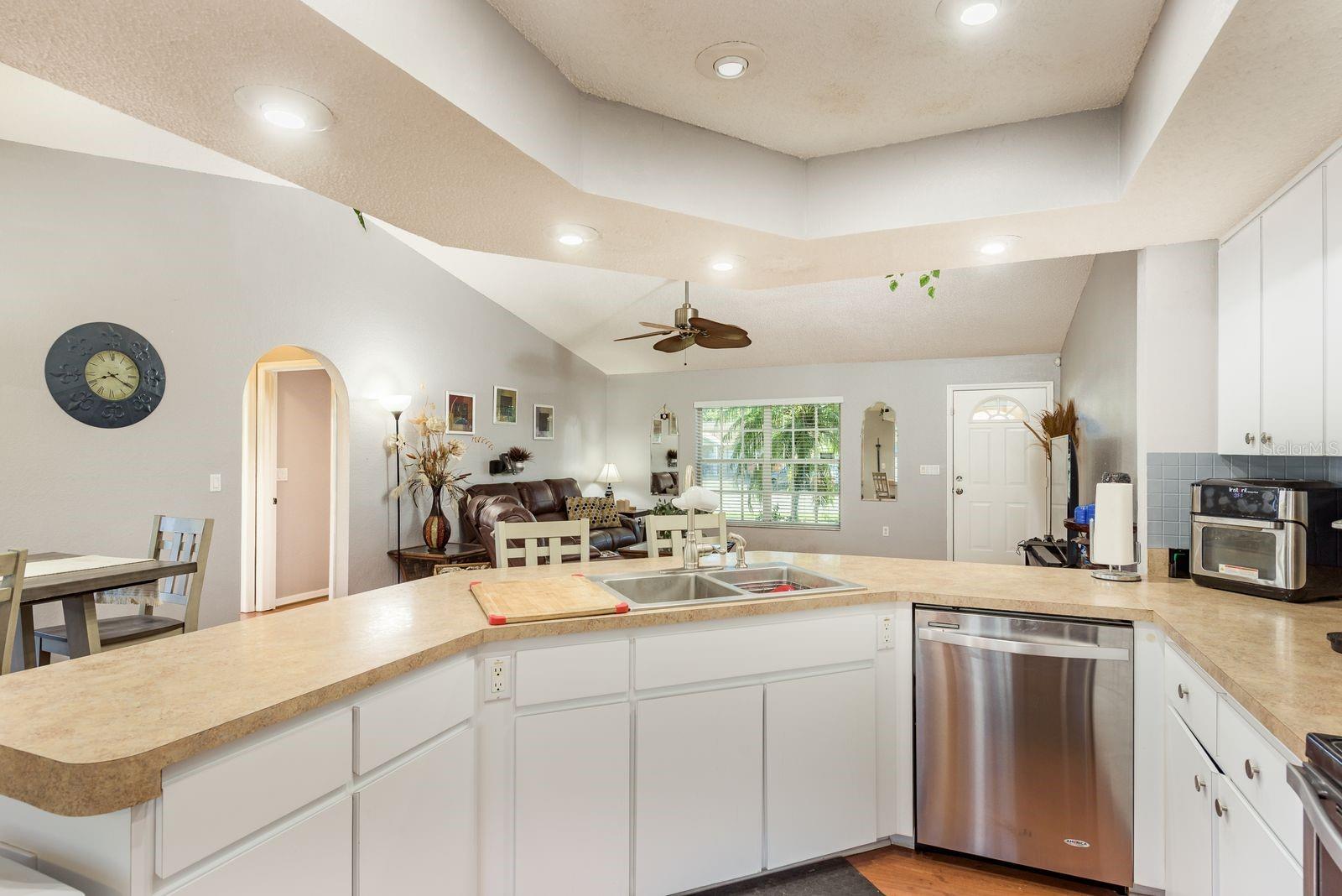 Image 11 of 29 For 7924 Sancho Court