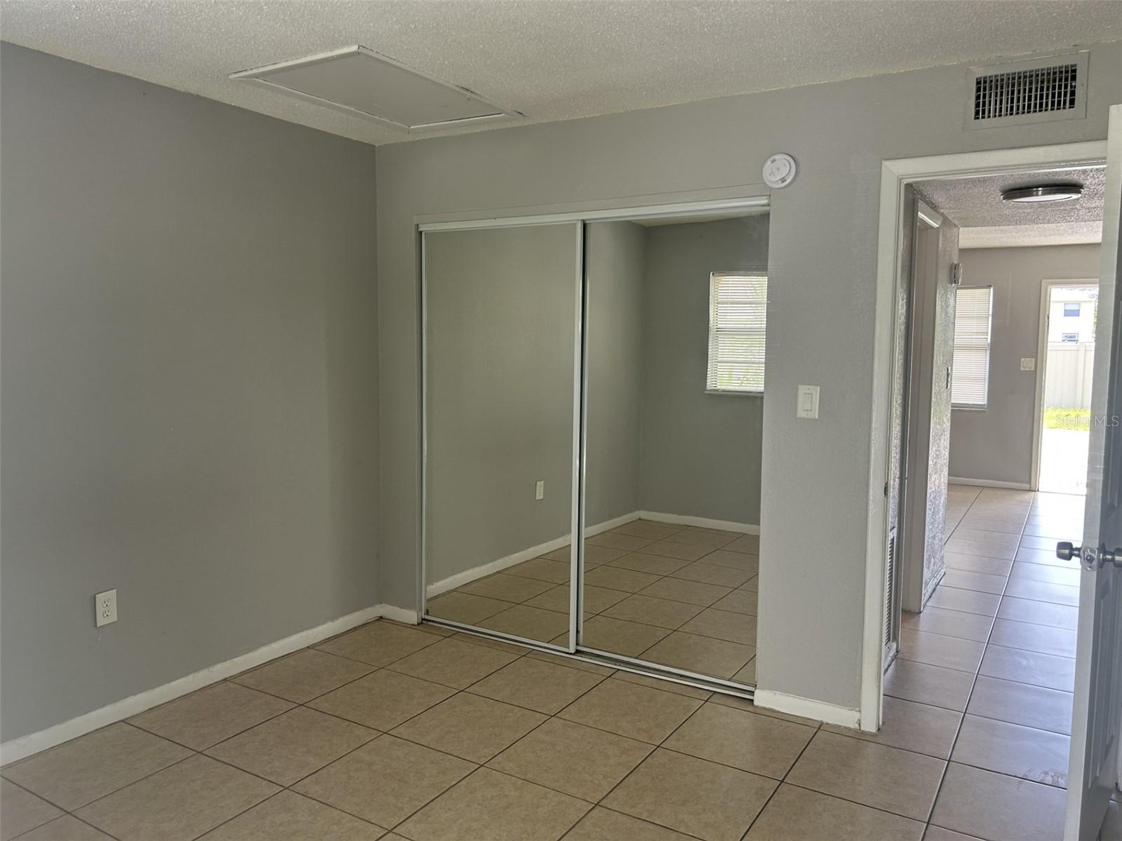 Listing photo id 9 for 4249 76th Avenue N 101