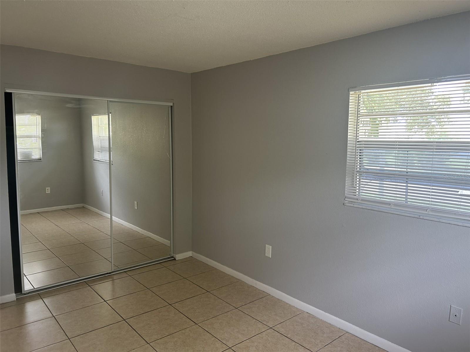 Listing photo id 7 for 4249 76th Avenue N 101