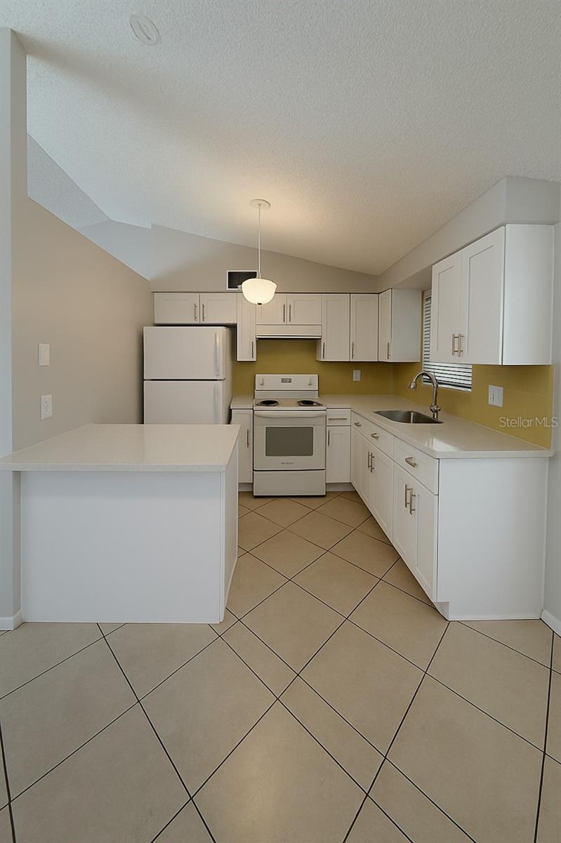 Image 3 of 8 For 6736 Greenwich Avenue