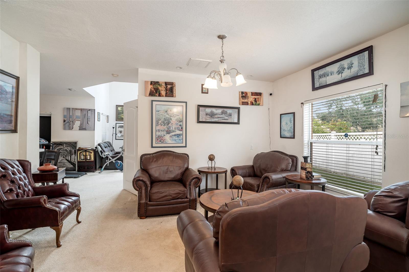 Image 5 of 31 For 702 Cristelle Jean Drive