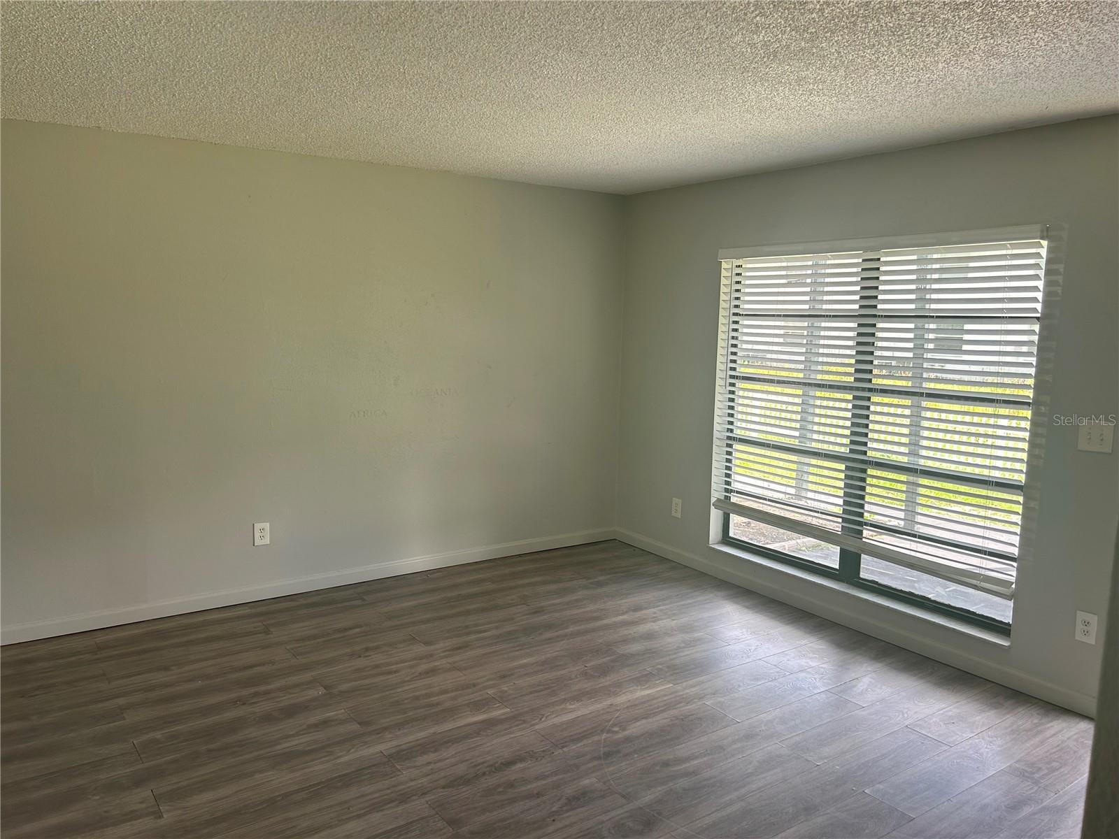 Image 5 of 12 For 4480 76th Avenue N 5