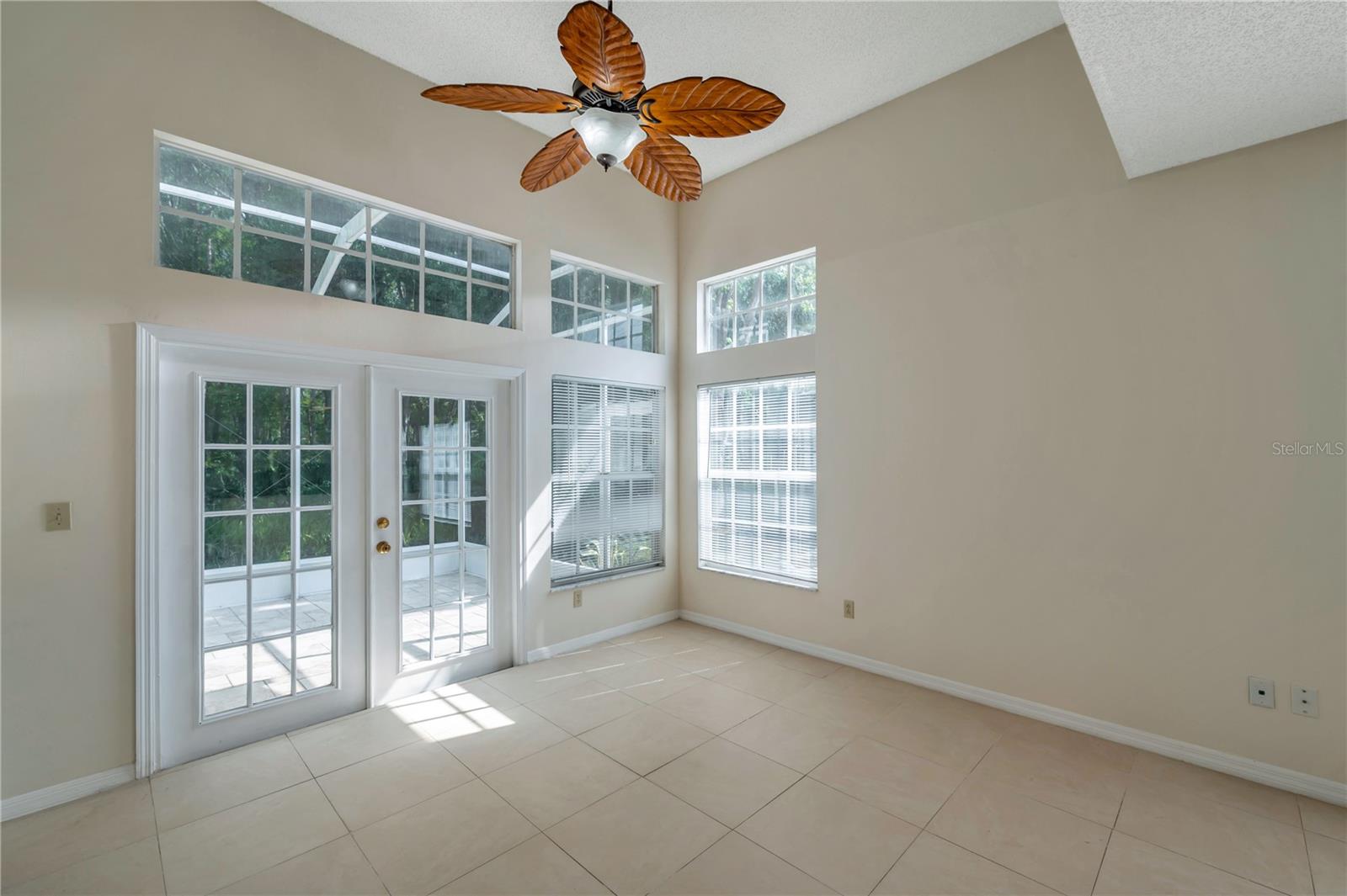 Image 13 of 45 For 5014 Sterling Manor Drive