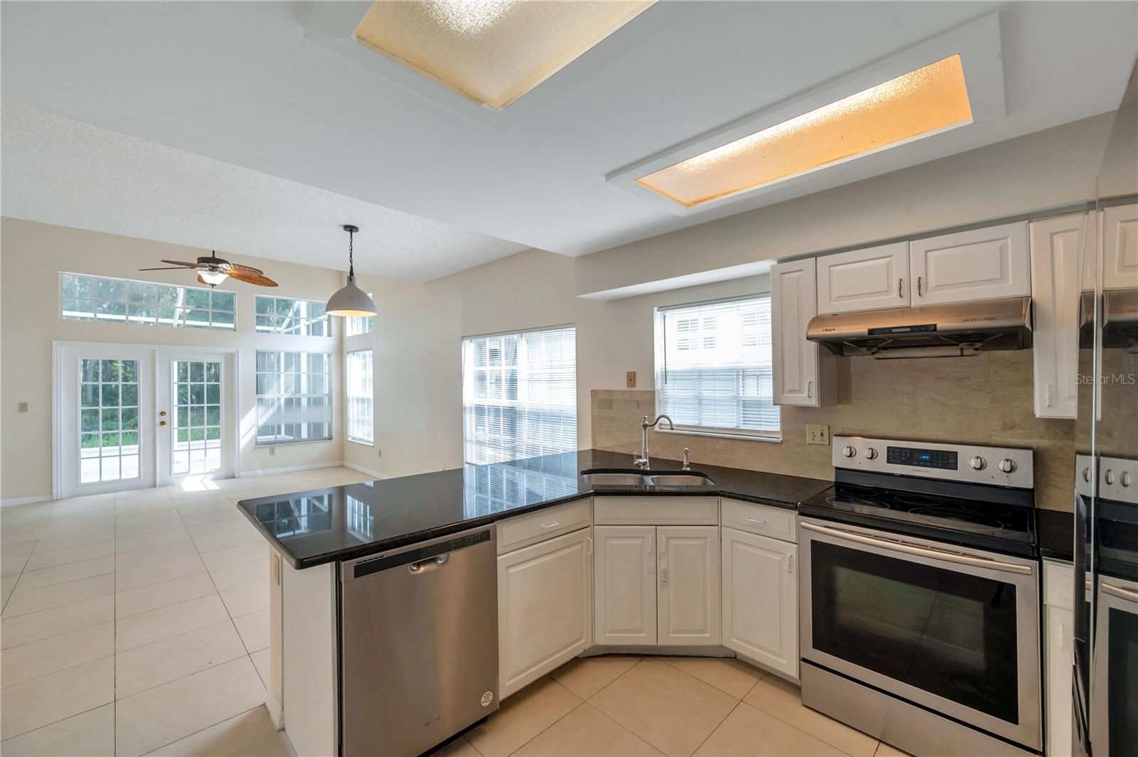 Image 21 of 45 For 5014 Sterling Manor Drive
