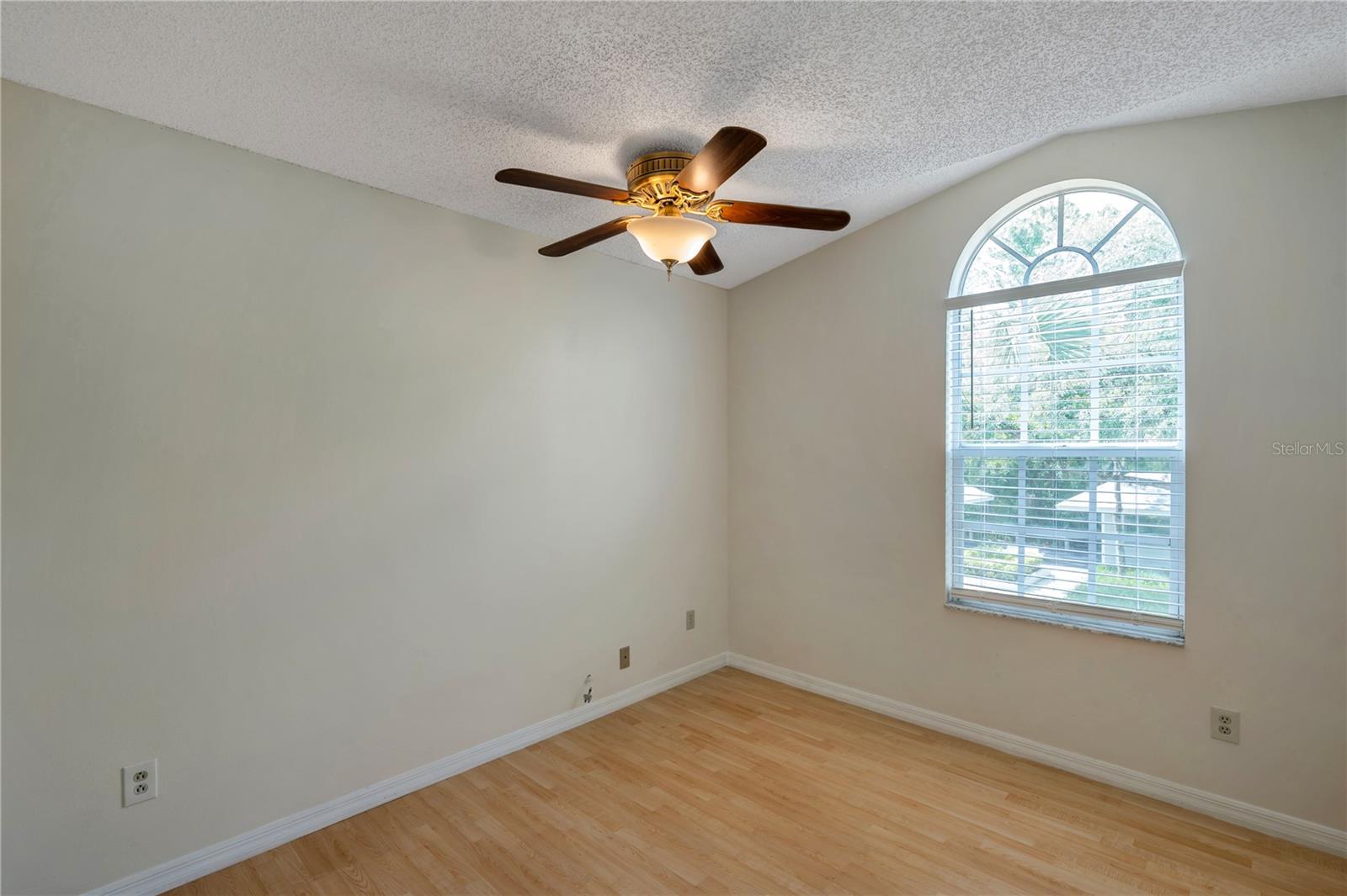 Image 29 of 45 For 5014 Sterling Manor Drive