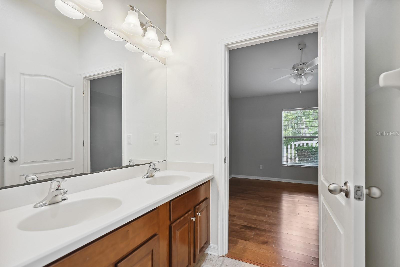 Image 21 of 35 For 2130 Valterra Vista Way