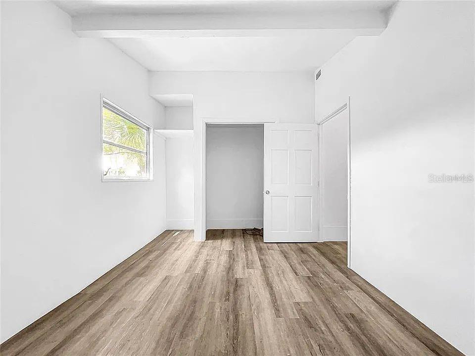 Image 12 of 23 For 290 13th Avenue N