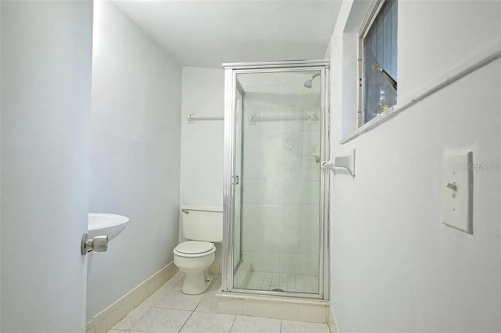 Image 14 of 23 For 290 13th Avenue N