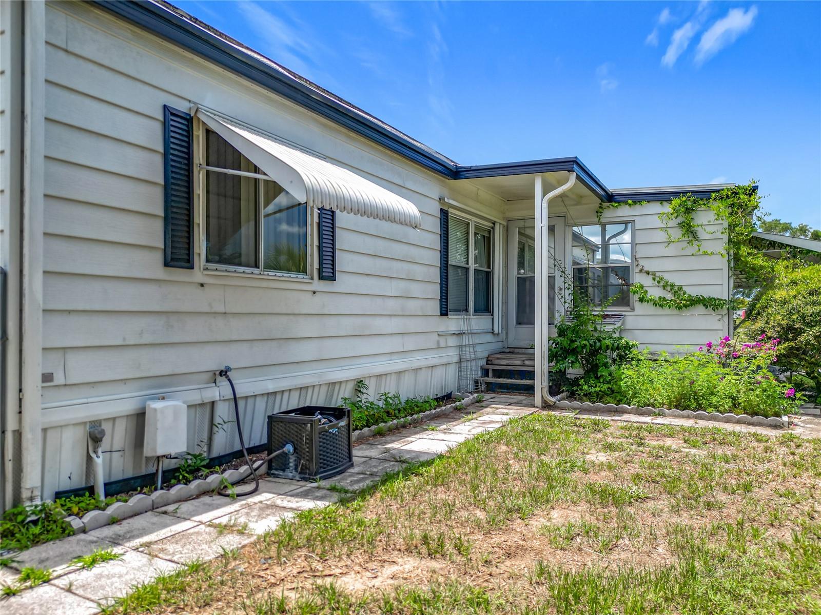 Image 22 of 27 For 15786 Brookridge Boulevard