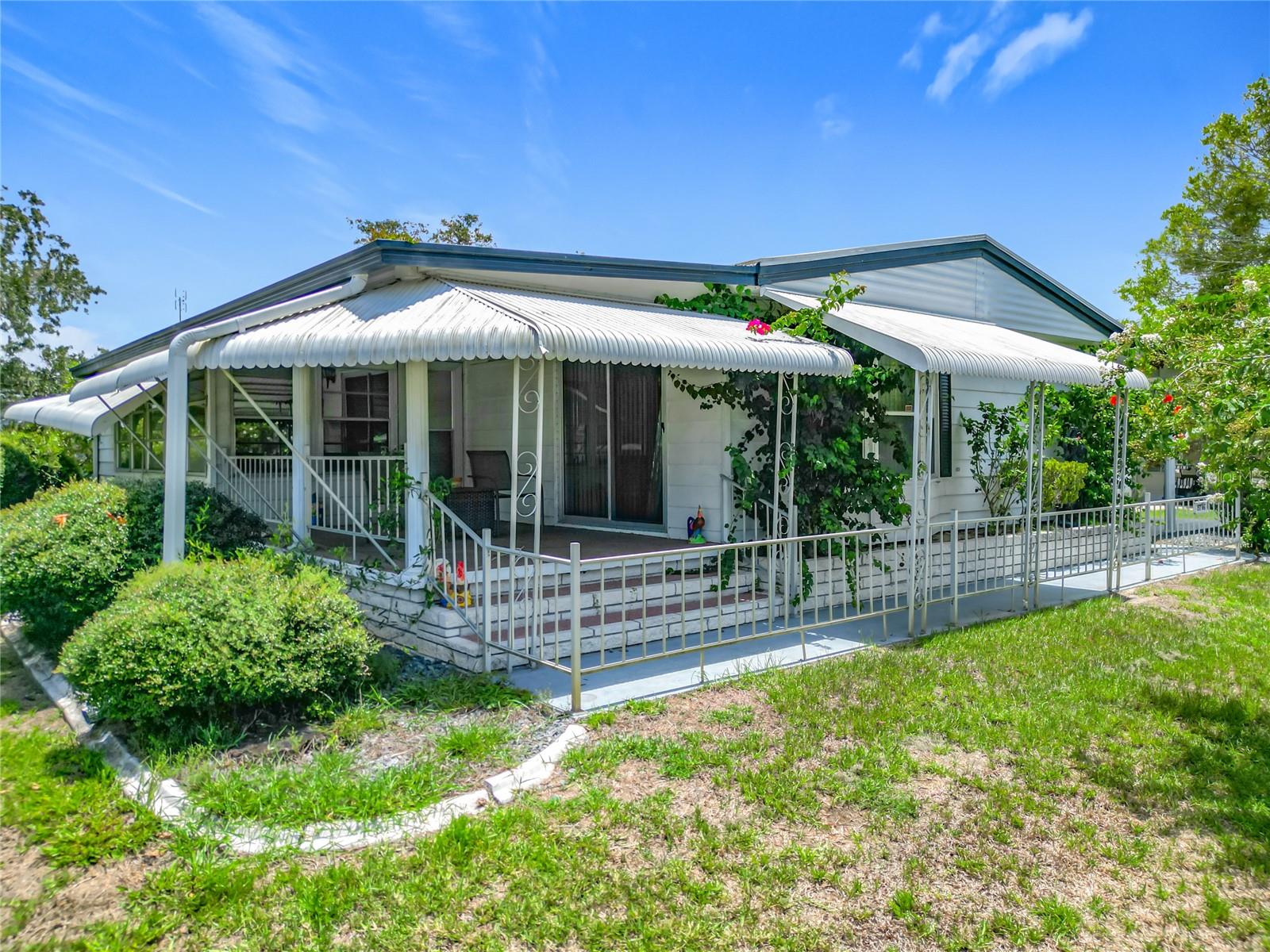 Image 24 of 27 For 15786 Brookridge Boulevard