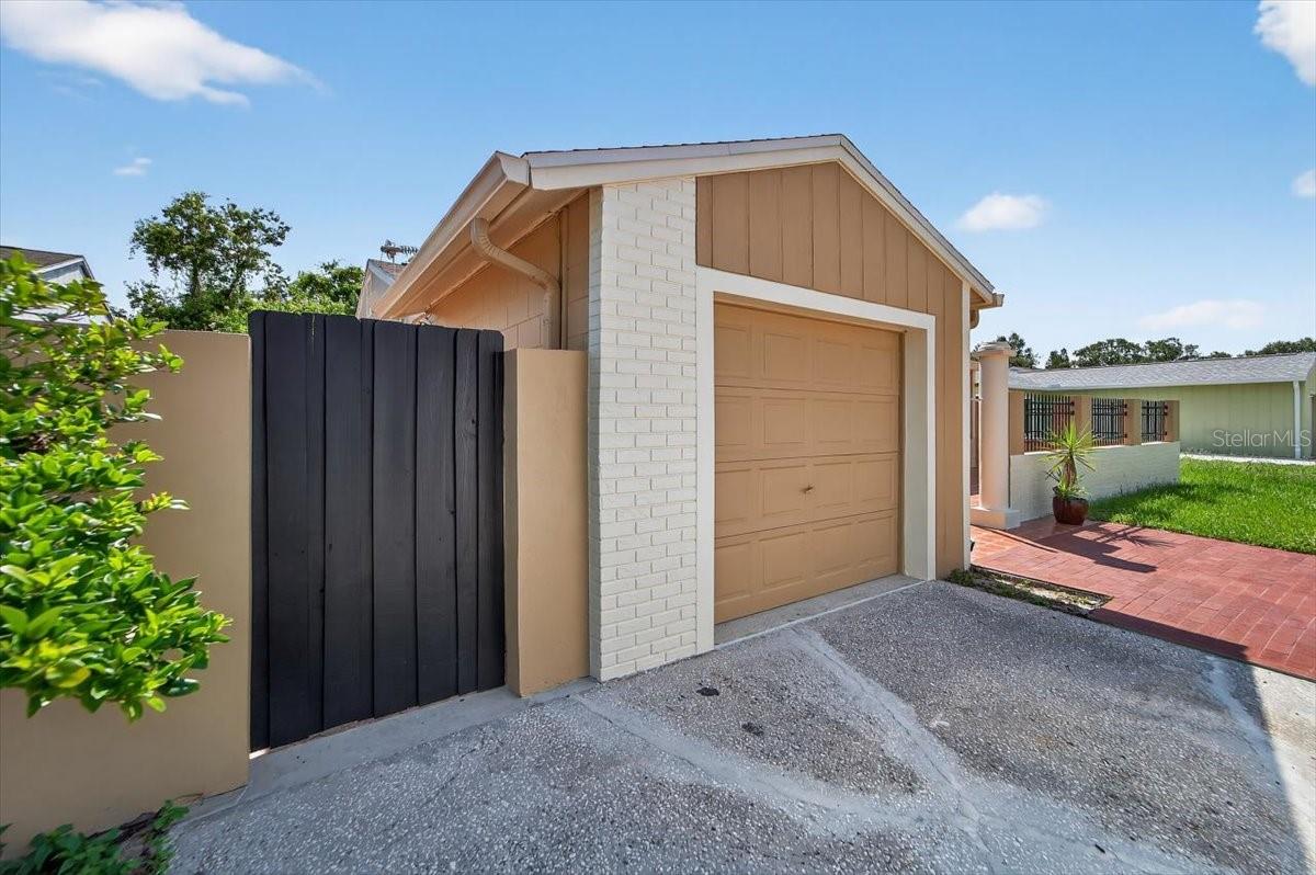 Image 32 of 80 For 5731 Ridgestone Drive