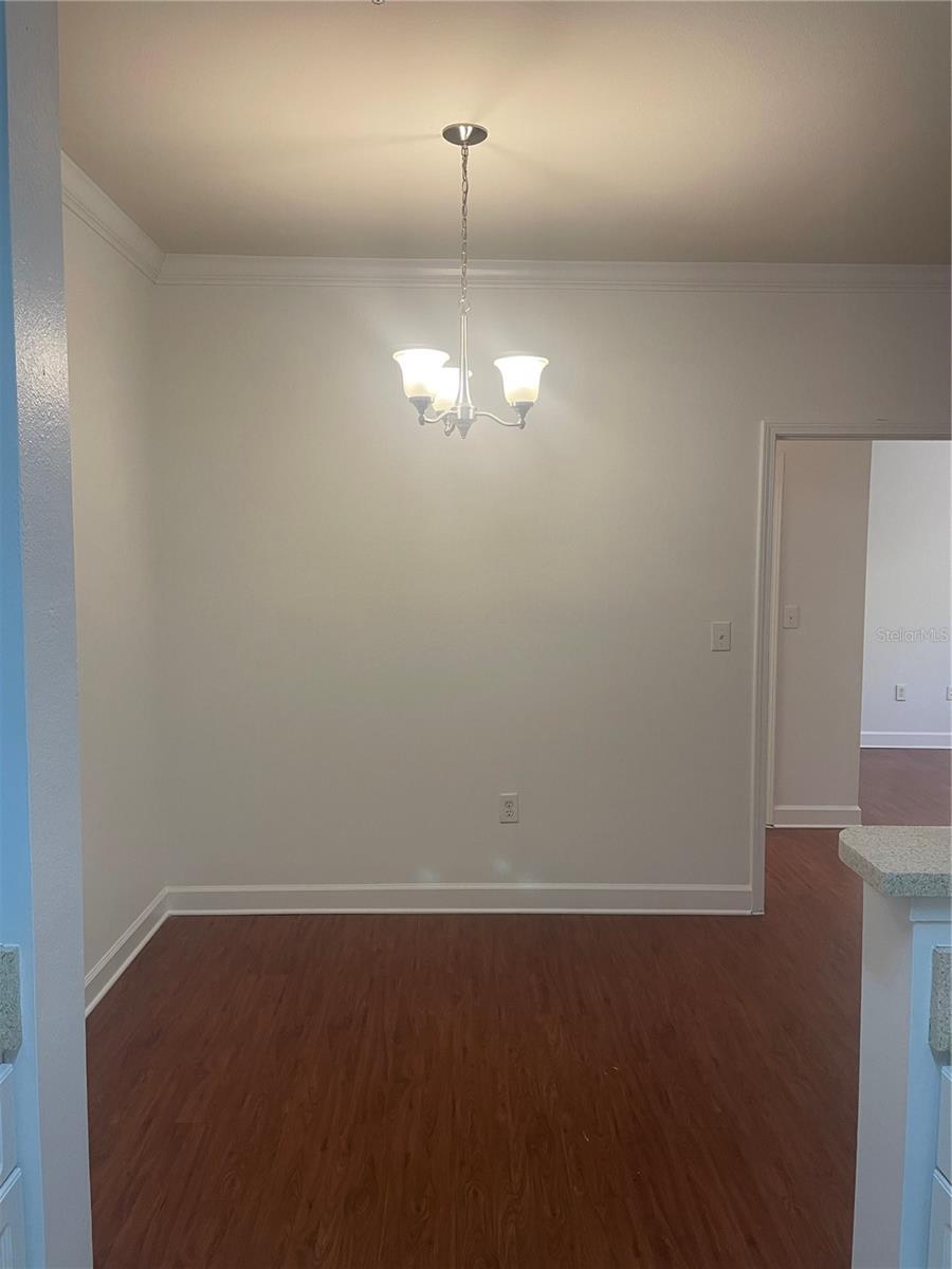 Image 14 of 31 For 18127 Sterling Gate Circle 18127
