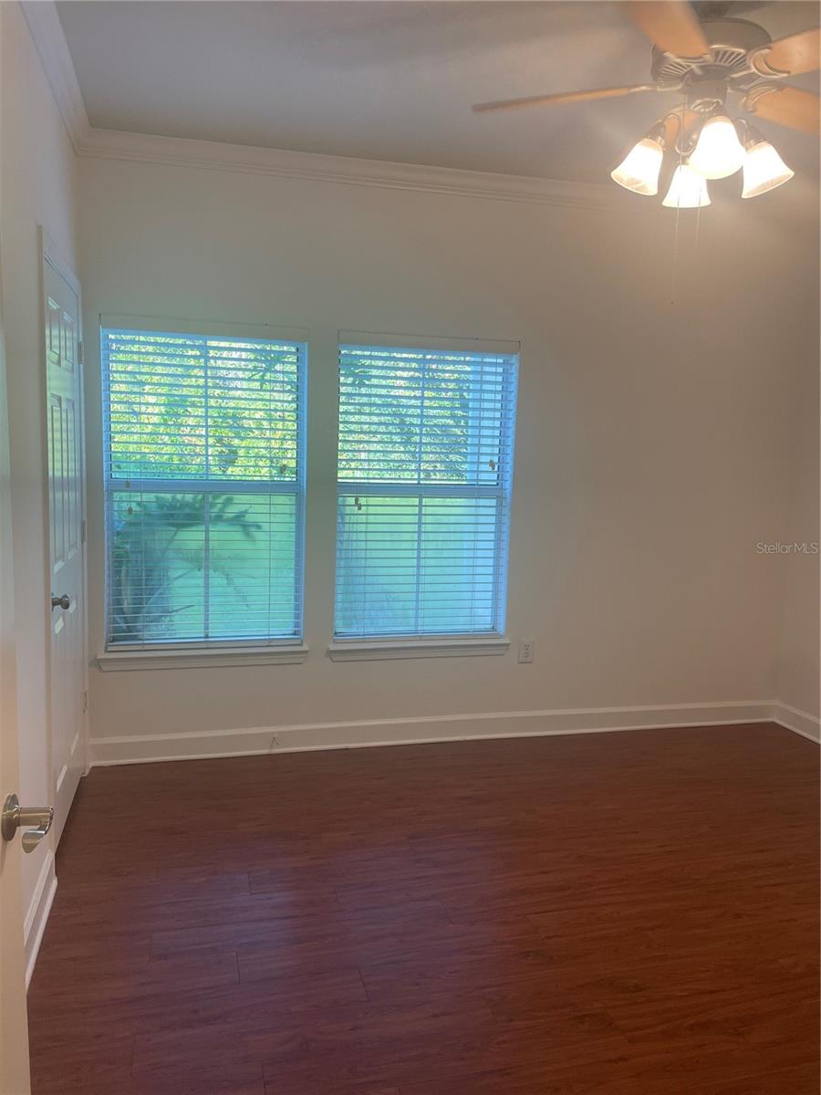 Image 19 of 31 For 18127 Sterling Gate Circle 18127