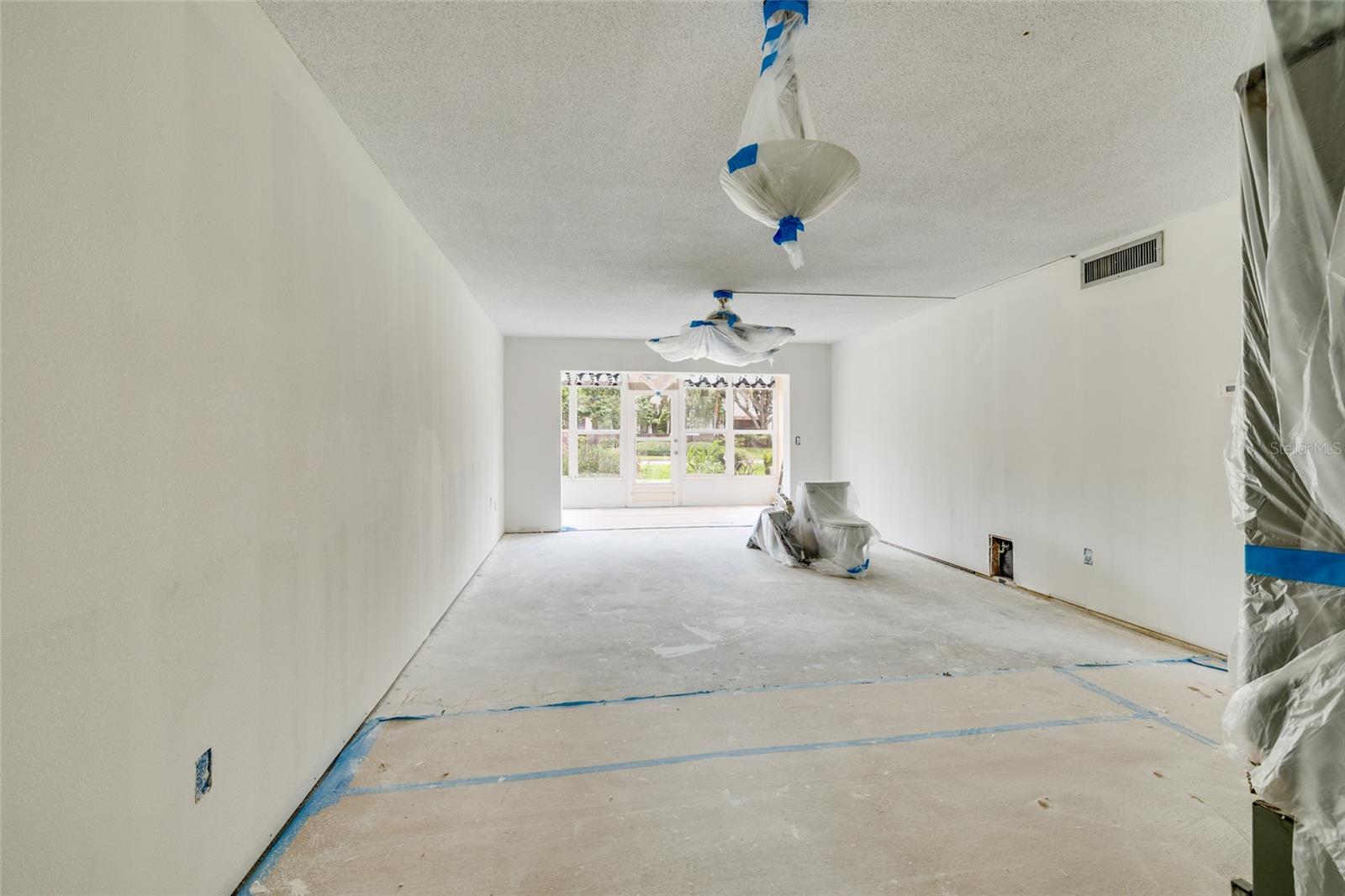 Image 15 of 42 For 4580 Overlook Drive Ne 190