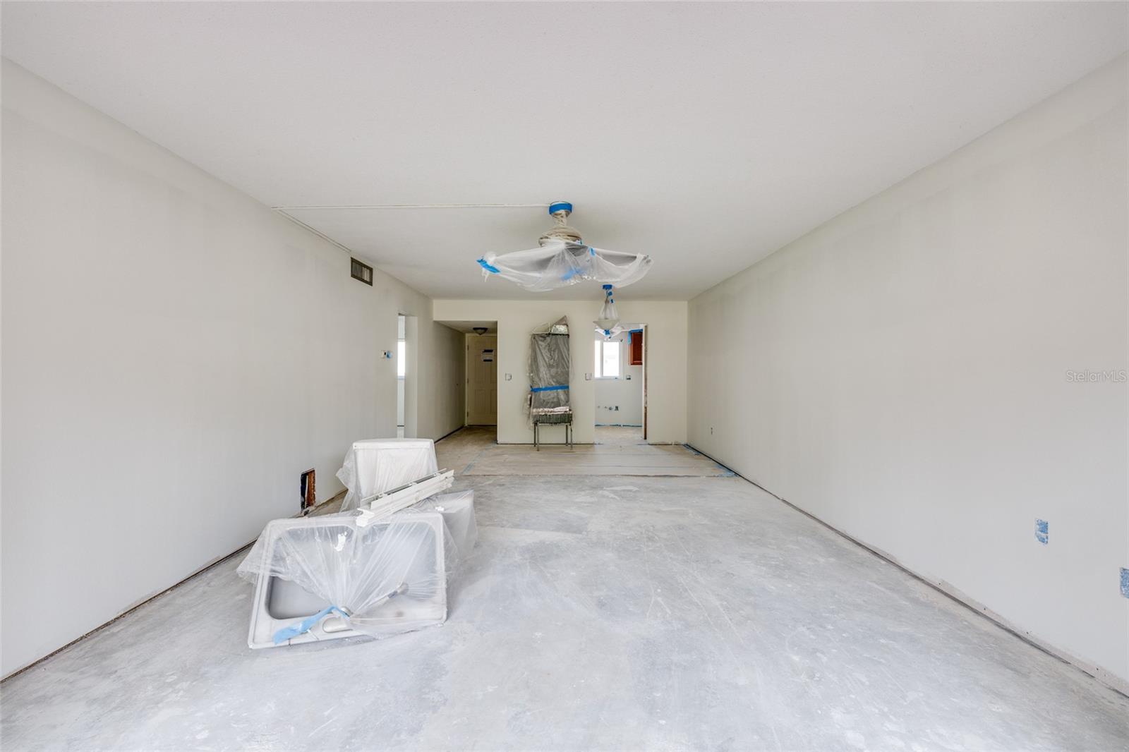 Image 16 of 42 For 4580 Overlook Drive Ne 190