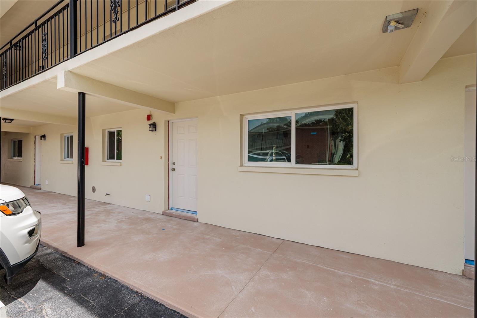 Image 6 of 42 For 4580 Overlook Drive Ne 190