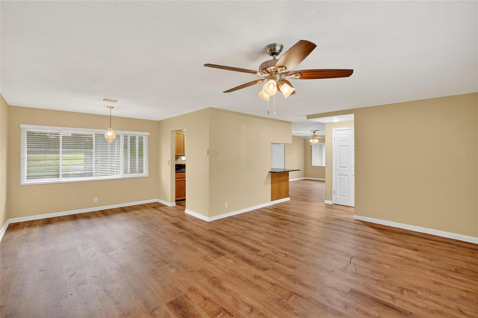 Image 10 of 52 For 12325 Green Oak Lane
