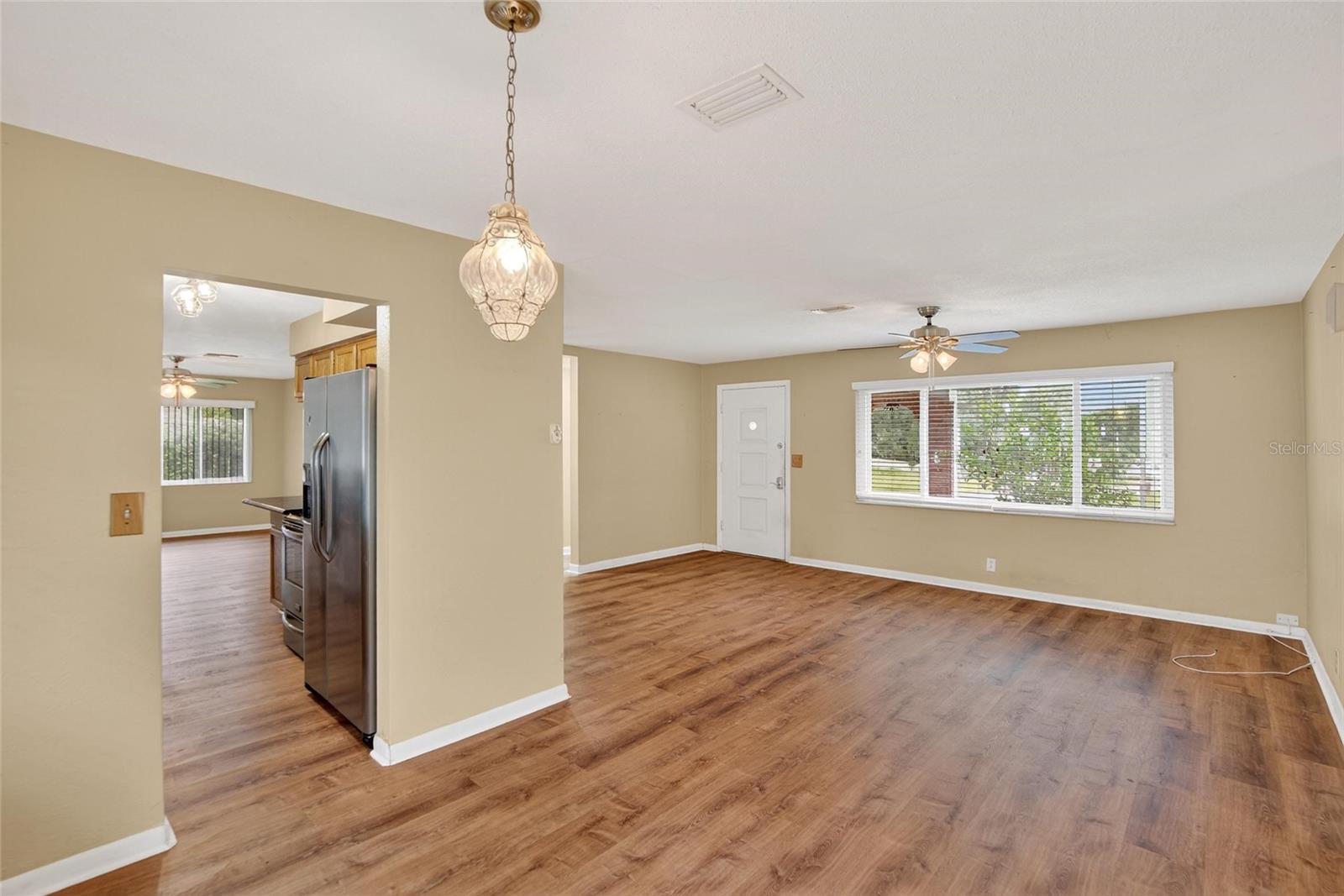 Image 12 of 52 For 12325 Green Oak Lane