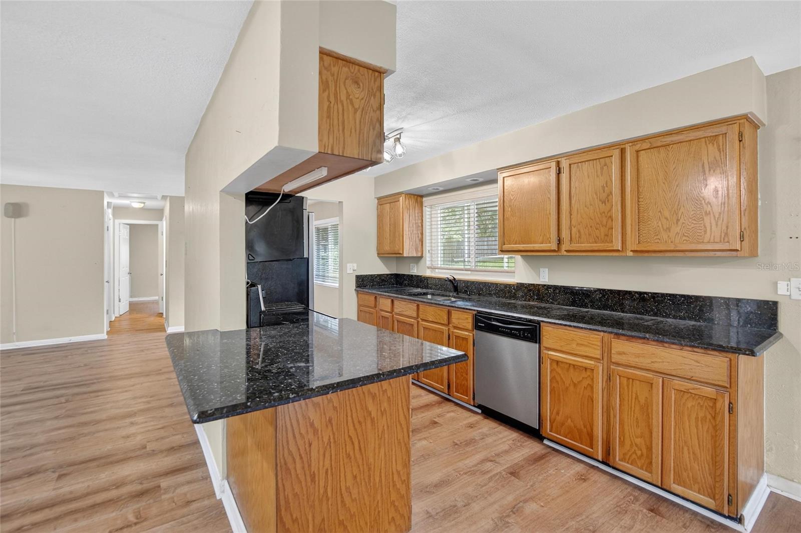 Image 16 of 52 For 12325 Green Oak Lane