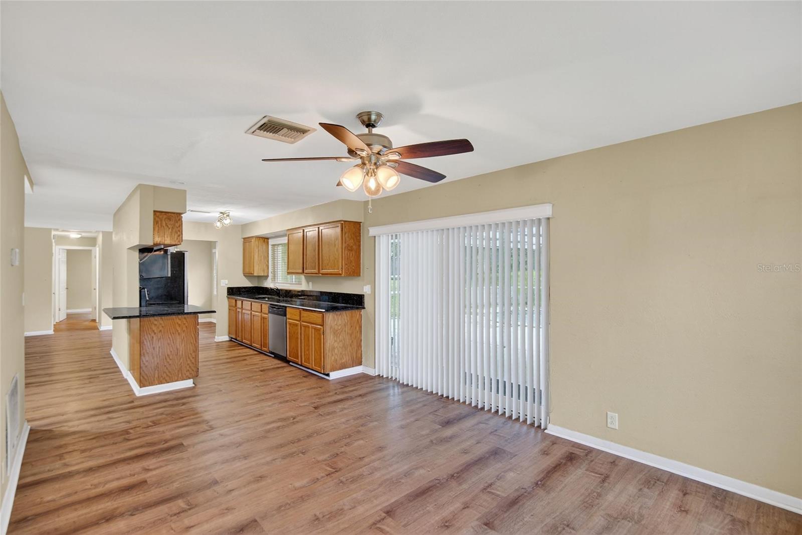 Image 17 of 52 For 12325 Green Oak Lane