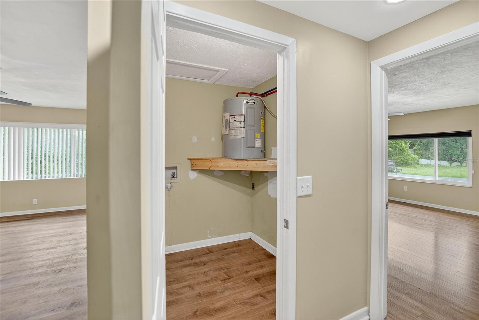 Image 19 of 52 For 12325 Green Oak Lane