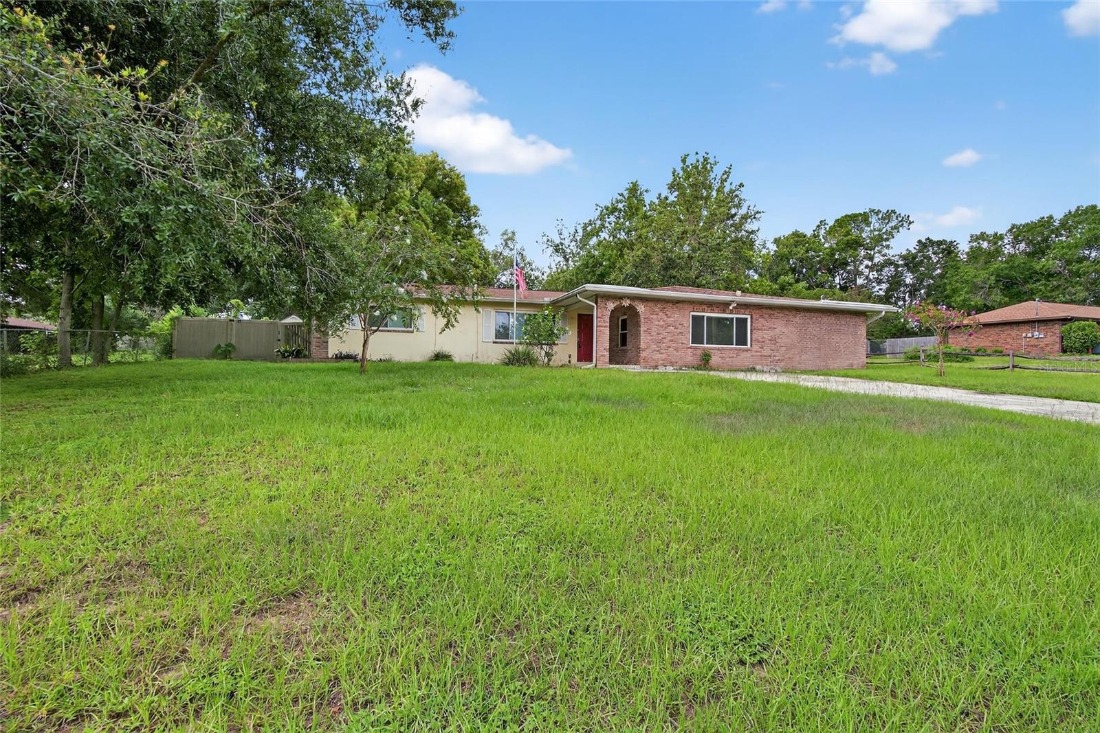 Image 2 of 52 For 12325 Green Oak Lane