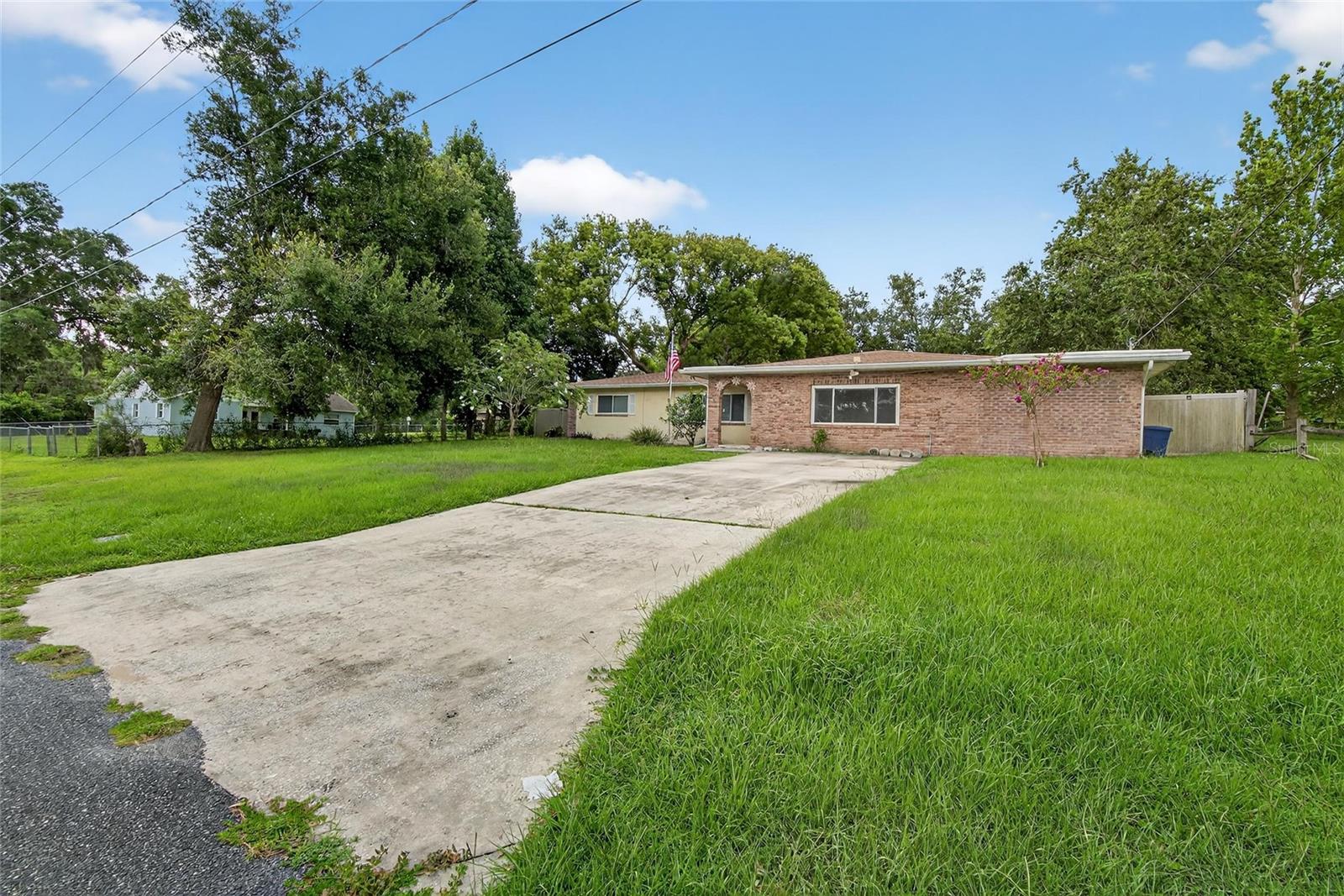 Image 3 of 52 For 12325 Green Oak Lane