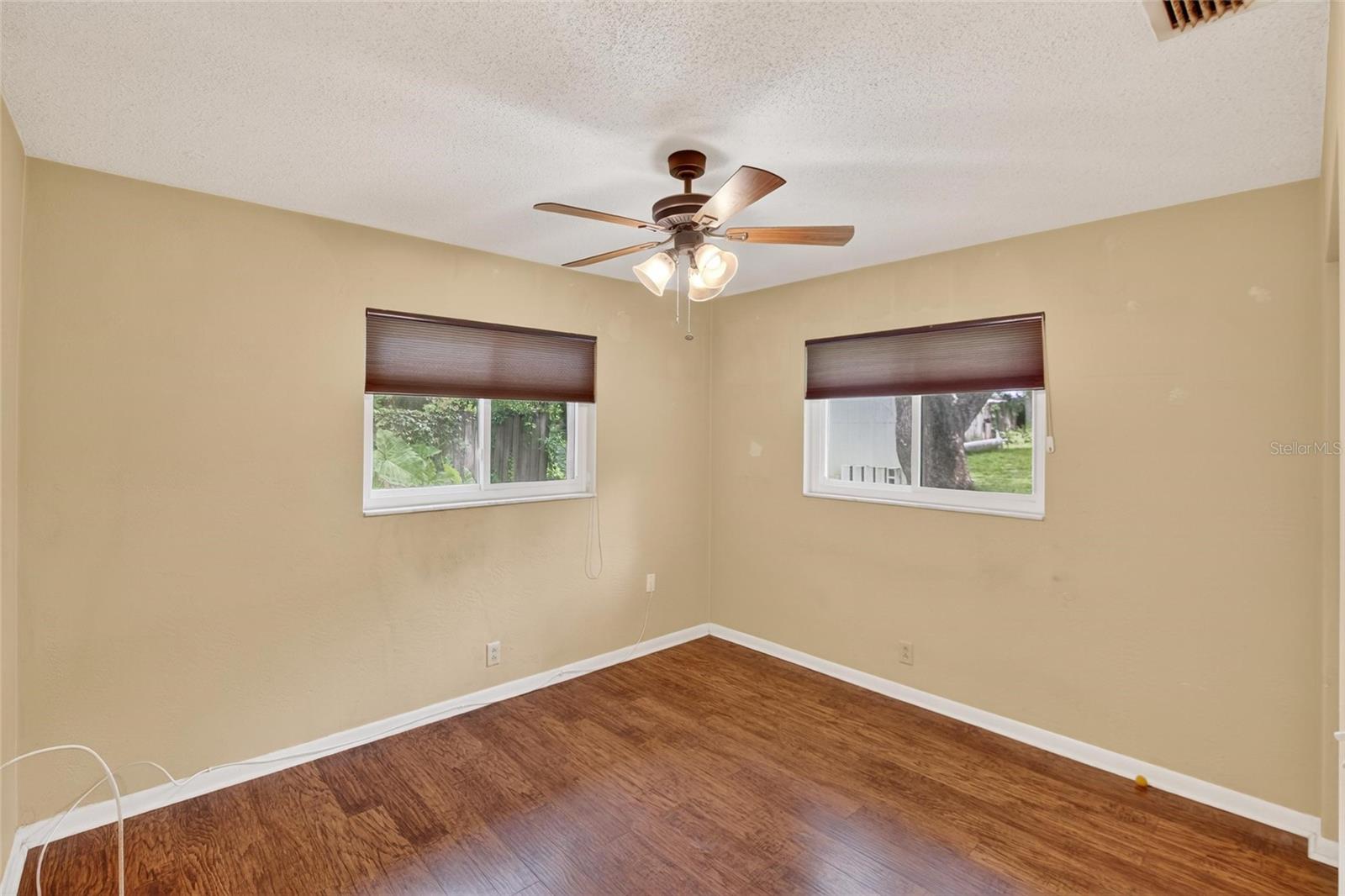 Image 34 of 52 For 12325 Green Oak Lane